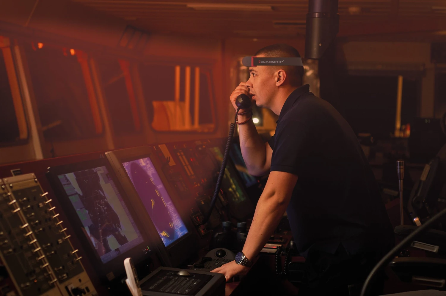 SCANGRIP 03.5438 NIGHT VIEW Akku Stirnlampe COB LED Sensorfunktion Licht Rot Und Weiß 7 SCANGRIP 03.5438 NIGHT VIEW Akku Stirnlampe COB LED Sensorfunktion Licht Rot Und Weiß – Bild 7