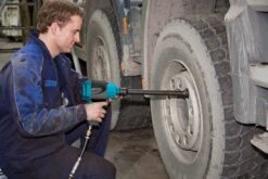 HAZET Schlagschrauber 1800 Nm 20mm 3/4 Zoll Hochleistungs-Doppelhammer-Schlagwerk 9013MG 12 HAZET Schlagschrauber 1800 Nm 20mm 3/4 Zoll Hochleistungs-Doppelhammer-Schlagwerk 9013MG -Feintool Verkaufe 9013mg 23anwendung 23a