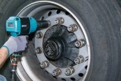 HAZET Schlagschrauber 1800 Nm 20mm 3/4 Zoll Hochleistungs-Doppelhammer-Schlagwerk 9013MG 14 HAZET Schlagschrauber 1800 Nm 20mm 3/4 Zoll Hochleistungs-Doppelhammer-Schlagwerk 9013MG -Feintool Verkaufe 9013mg 23anwendung 23nfz