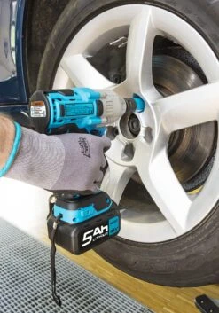 HAZET Akku-Schlagschrauber 700 Nm Vierkant 12,5mm 1/2 Zoll 3-teilig 9212-3 -Feintool Verkaufe 9212 3 23anwendung 232